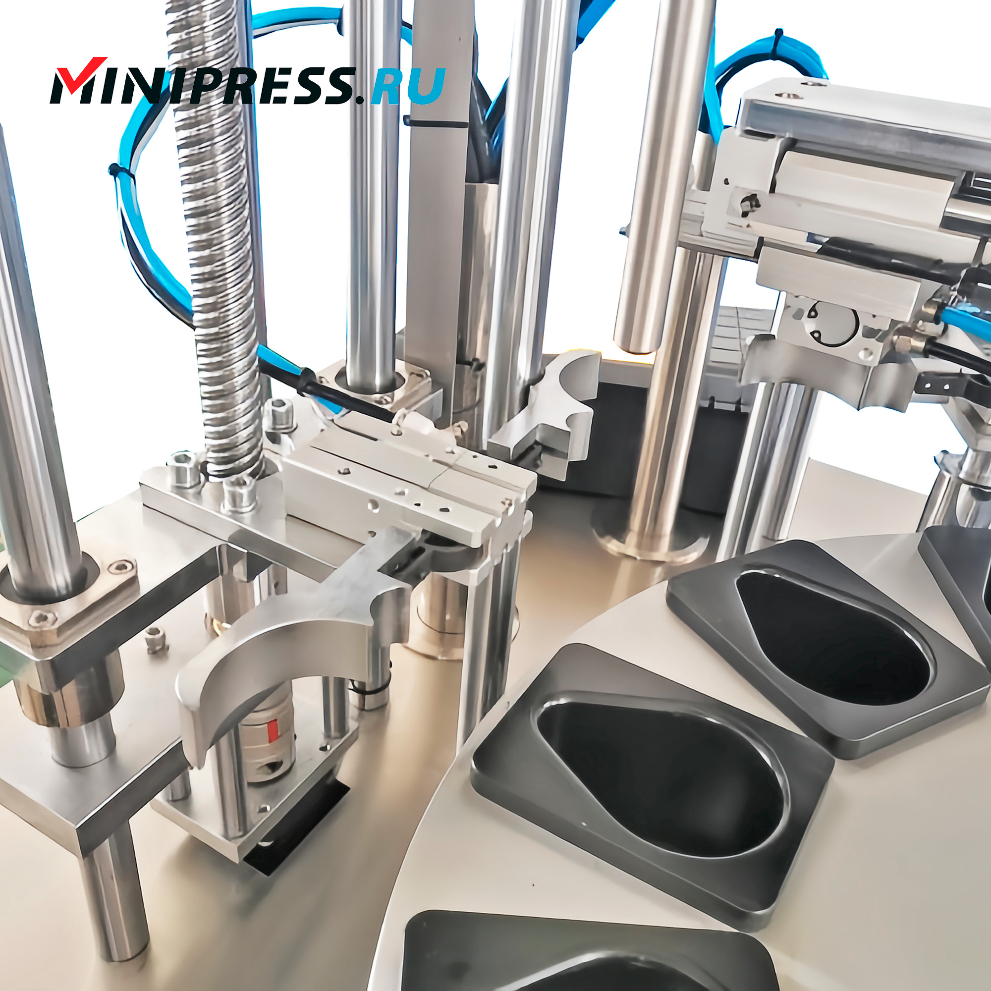 Ligne de remplissage semi-automatique pour colle bi-composant en tubes plastiques MN-02