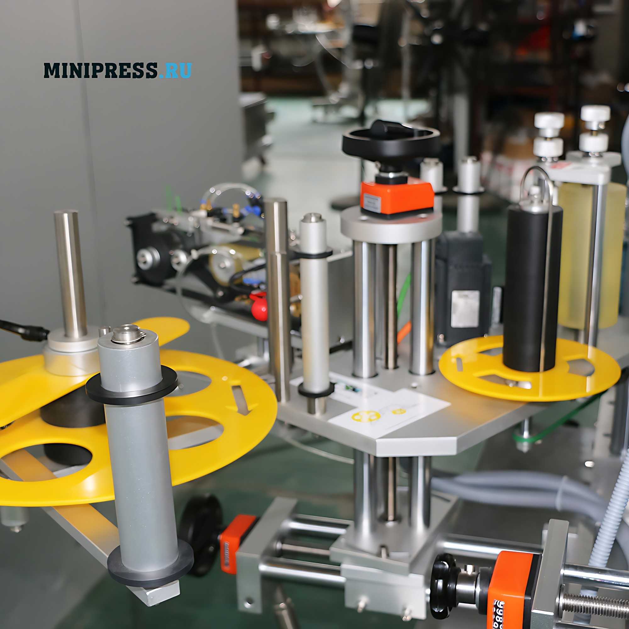 Máquina automática de etiquetagem de latas planas LM-14