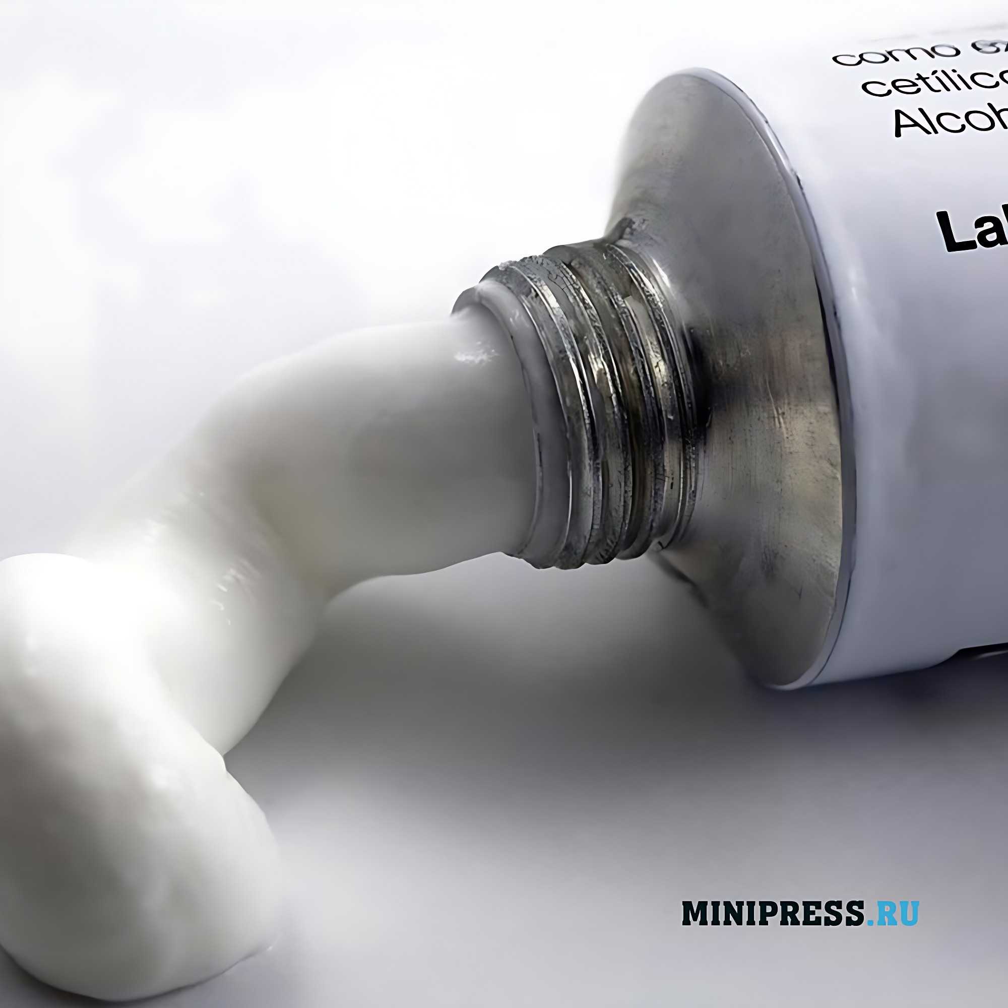 Produção industrial de cremes cosméticos