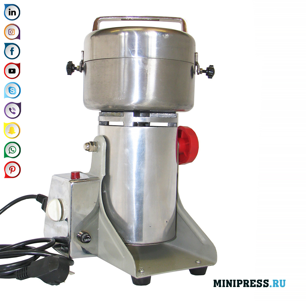 Automatic knife-type laboratory mill with raw material loading