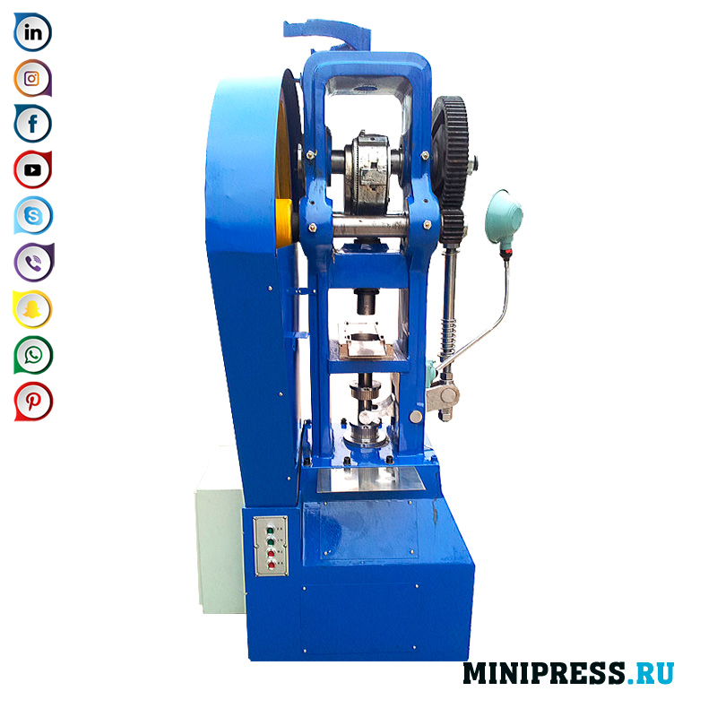 Automatic tablet press for tablet pressing